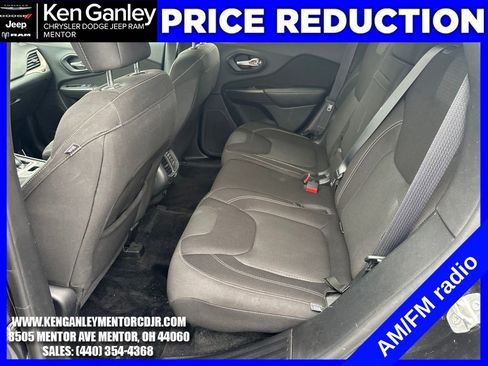 Used 2015 Jeep Cherokee Latitude image 20