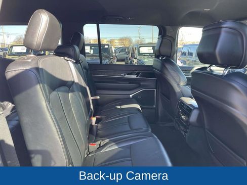 Used 2022 Jeep Wagoneer Series III image 17