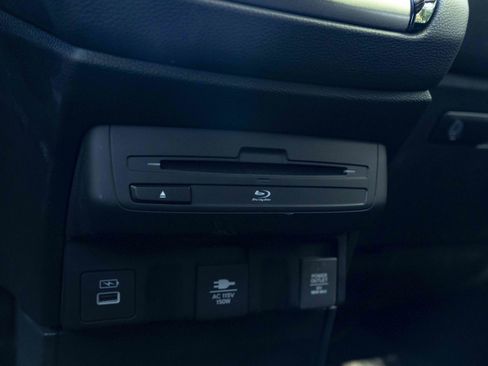 Used 2024 Honda Odyssey Touring image 30