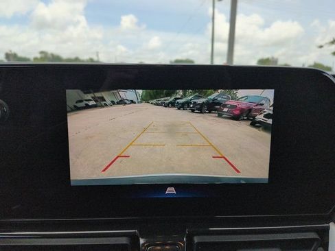 Used 2025 Chevrolet TrailBlazer LT AWD/4WD image 17