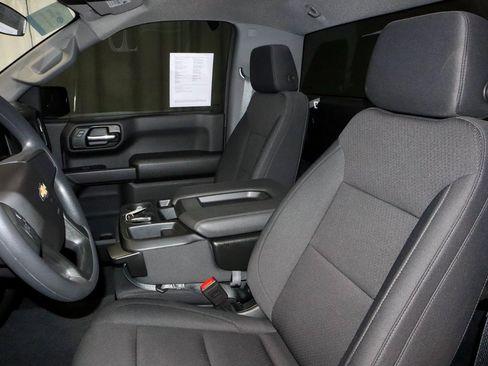 Used 2025 Chevrolet Silverado 1500 W/T image 22