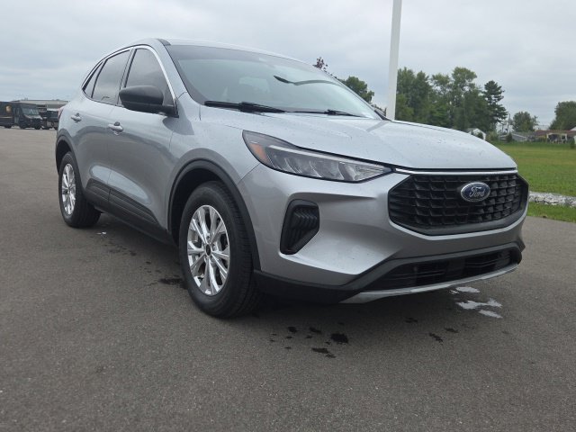 Used 2023 Ford Escape Active w/ Cold Weather Package FWD 360° Tour