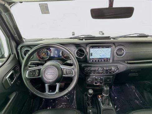 Used 2018 Jeep Wrangler Unlimited Sahara image 20