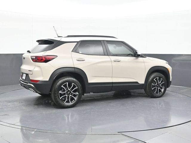 New 2026 Chevrolet TrailBlazer ACTIV AWD/4WD image 11