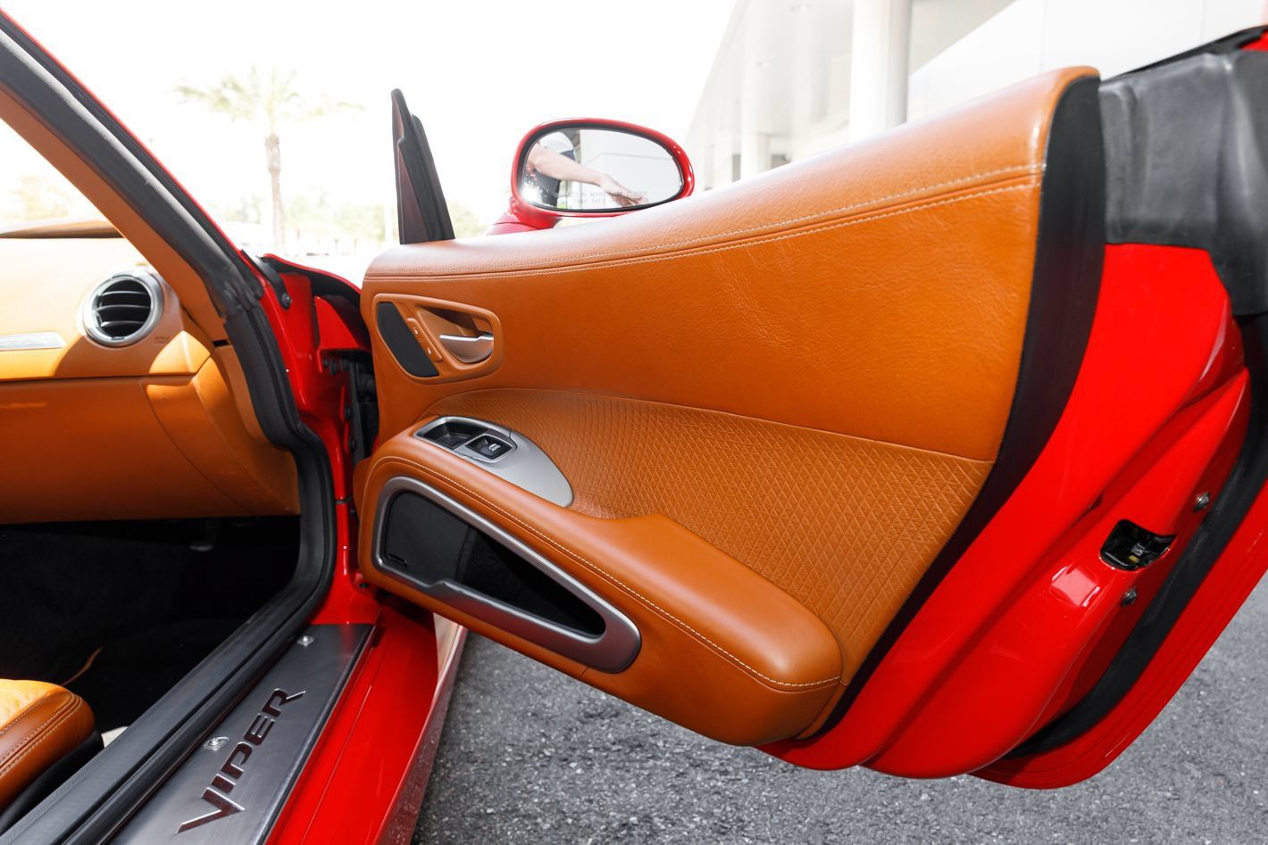 Used 2014 SRT Viper GTS w/ GTS Laguna Interior Package RWD image 50