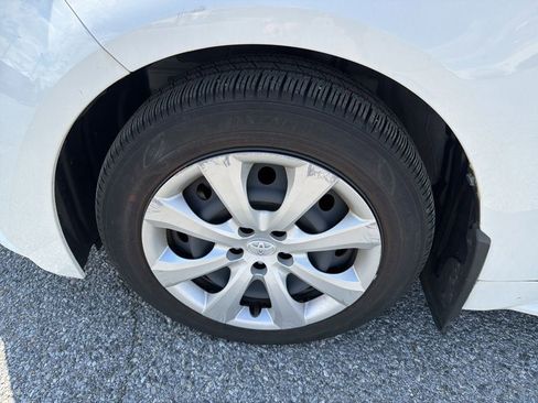 Used 2023 Toyota Corolla LE image 11