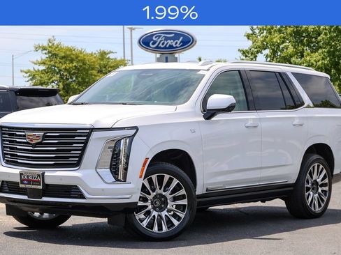 Used 2025 Cadillac Escalade Premium Luxury Platinum AWD/4WD image 2