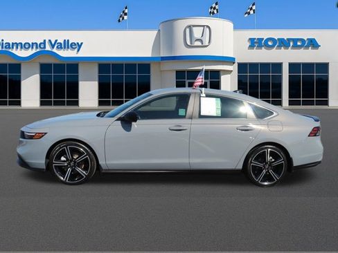 Used 2025 Honda Accord Sport image 9