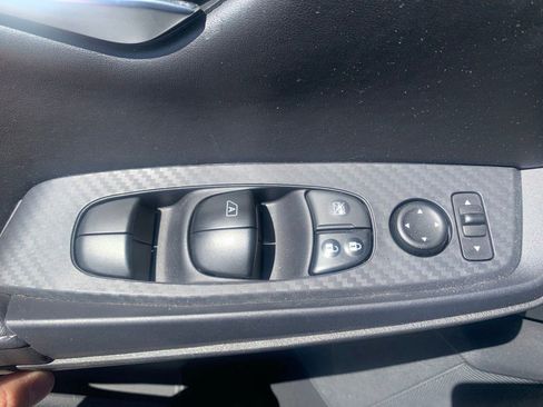 Used 2023 Nissan Sentra SV FWD image 13