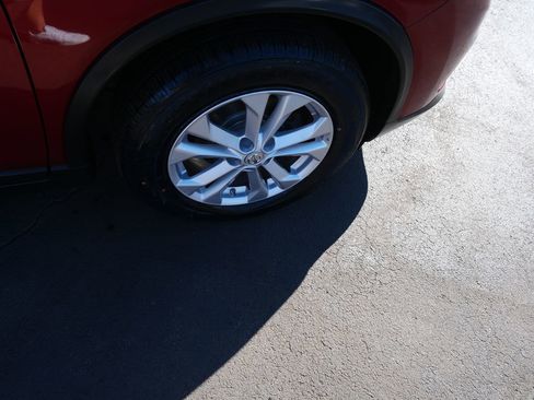 Used 2015 Nissan Rogue SV image 35