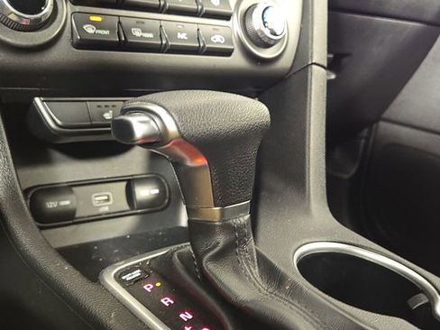 Certified 2020 Kia Sportage S image 22