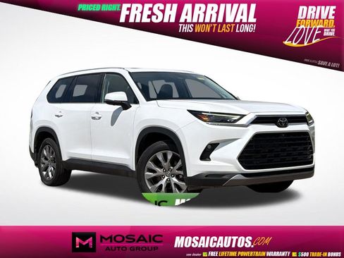 Used 2024 Toyota Grand Highlander AWD image 1