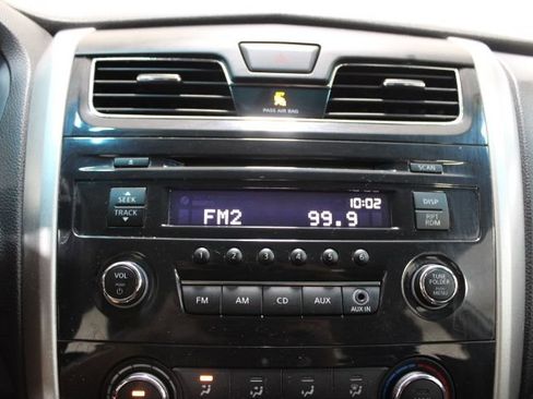 Used 2014 Nissan Altima 2.5 S FWD image 3