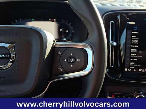 Certified 2025 Volvo XC40 B5 Plus image 23
