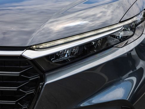 Certified 2024 Honda CR-V EX image 23