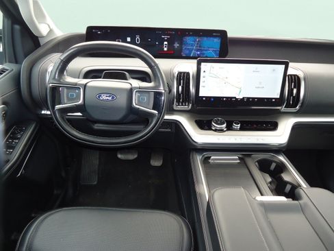 Used 2025 Ford Expedition Max Platinum AWD/4WD image 12
