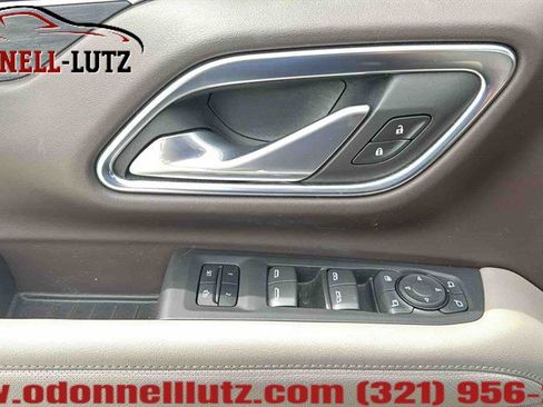 Used 2021 GMC Yukon XL SLT w/ SLT Premium Package AWD/4WD image 19