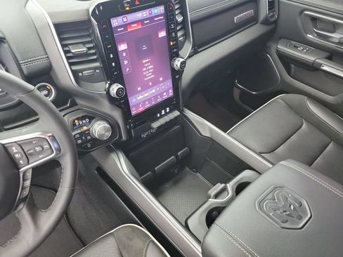 Used 2025 RAM 1500 Laramie AWD/4WD image 30
