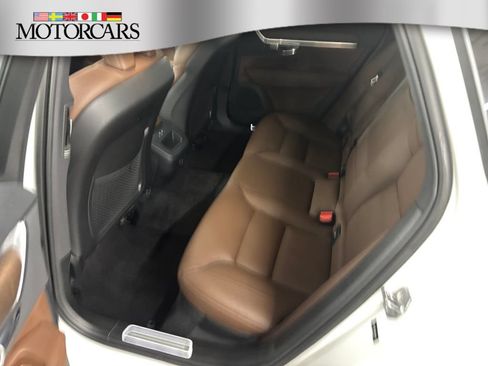 Used 2022 Volvo V90 B6 Cross Country w/ Advanced Package AWD/4WD image 14