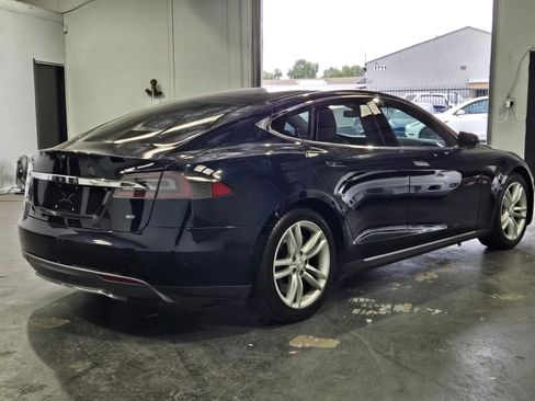 Used 2015 Tesla Model S 85 RWD image 4
