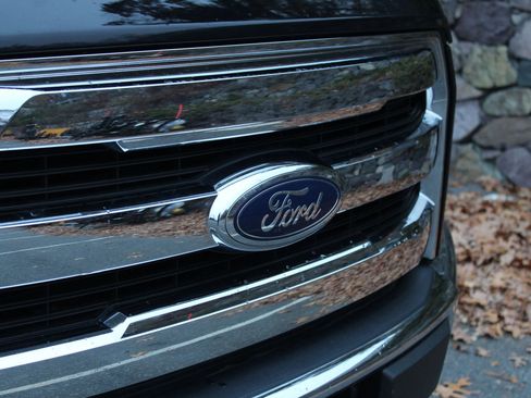 Used 2017 Ford F150 Lariat w/ Trailer Tow Package image 37