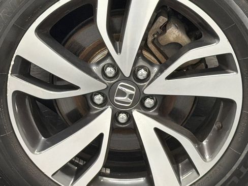 Used 2023 Honda Odyssey Touring image 5