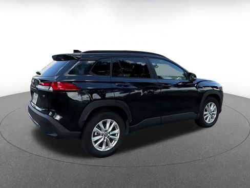 Used 2025 Toyota Corolla Cross LE image 15