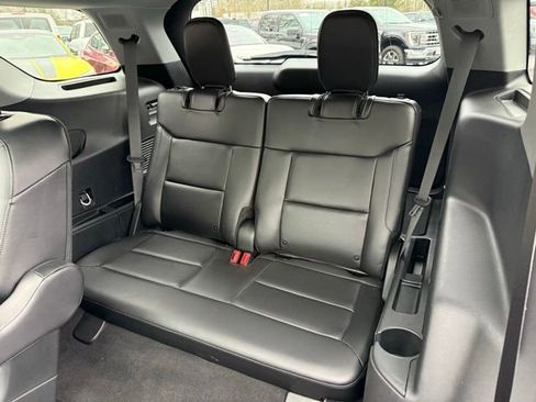 Certified 2023 Ford Explorer Limited w/ Limited Technology Package image 18