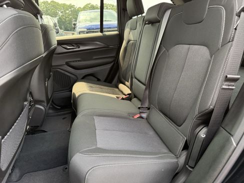 New 2026 Jeep Grand Cherokee Laredo X RWD image 31