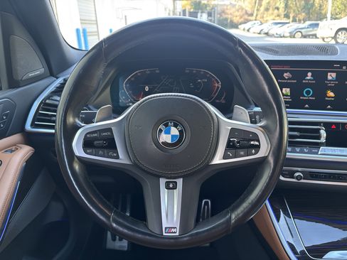 Used 2023 BMW X5 xDrive40i w/ M Sport Package image 9