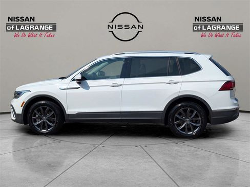 Used 2022 Volkswagen Tiguan SE image 8