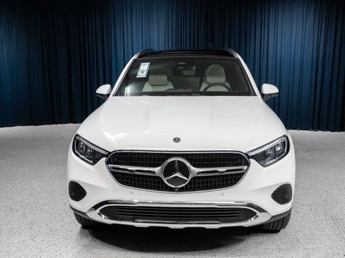 New 2026 Mercedes-Benz GLC 350e 4MATIC image 2