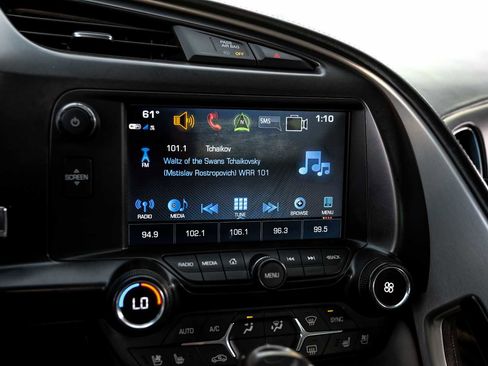 Used 2018 Chevrolet Corvette Stingray Coupe w/ 3LT Preferred Equipment Group image 29