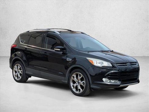 Used 2015 Ford Escape Titanium image 3