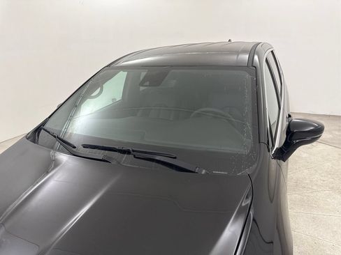 Used 2025 Chrysler Pacifica Select FWD image 13
