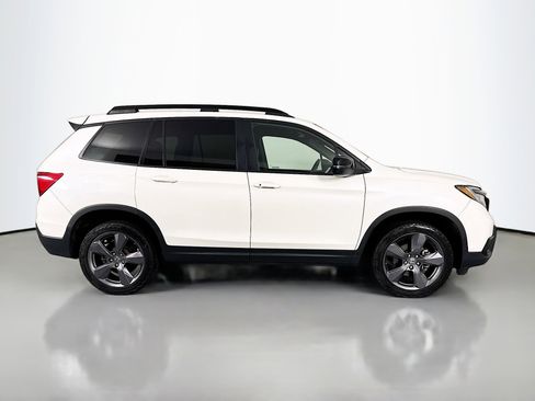 Certified 2019 Honda Passport Touring image 4