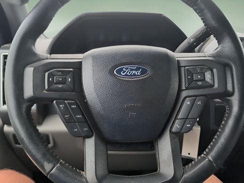 Used 2020 Ford F150 XLT w/ Equipment Group 302A Luxury AWD/4WD image 19