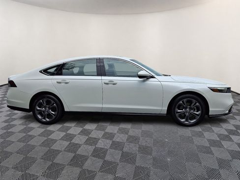 Used 2023 Honda Accord EX image 7
