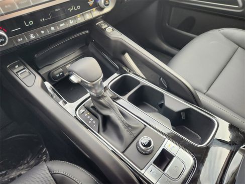 New 2025 Kia Telluride S image 15