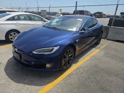 Used 2020 Tesla Model S Long Range Plus image 3