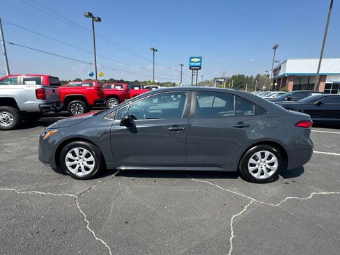 Used 2024 Toyota Corolla LE image 9