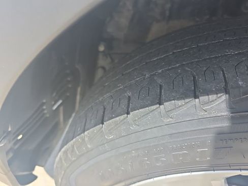 Used 2014 Toyota RAV4 XLE FWD image 23