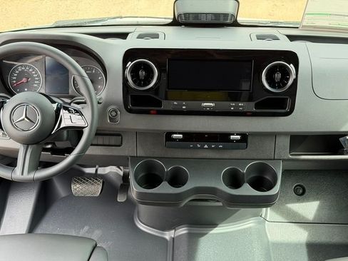 New 2026 Mercedes-Benz Sprinter 2500 image 22