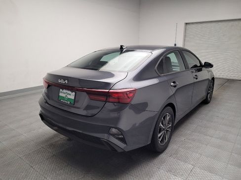 Used 2023 Kia Forte LXS FWD image 9