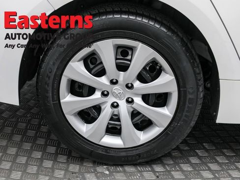 Used 2023 Toyota Corolla LE image 29