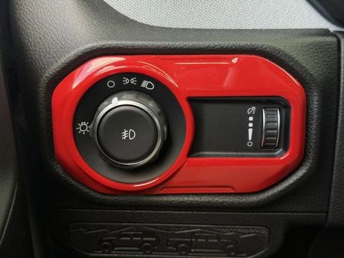 Used 2025 Jeep Wrangler Sport AWD/4WD image 21