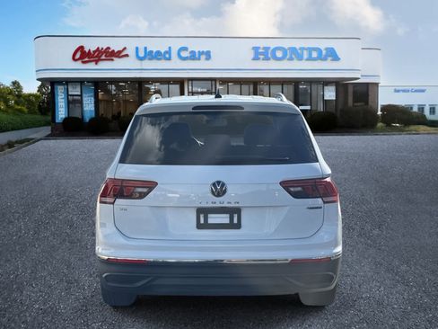 Used 2022 Volkswagen Tiguan SE image 4