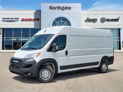 Used 2025 RAM ProMaster 3500 w/ Convenience Group FWD image 2