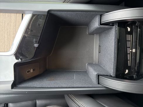 New 2026 Volvo XC60 B5 Ultra w/ Protection Package Premier image 33