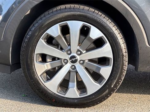 Used 2022 Kia Telluride S image 27